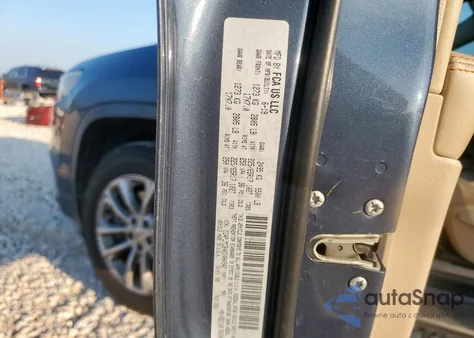 2019 Jeep Cherokee Latitude из США, поврежденный, VIN 1C4PJMCB4KD484542